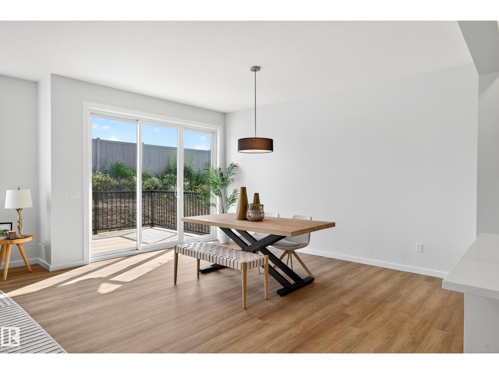 20711 24 AV NW, Edmonton