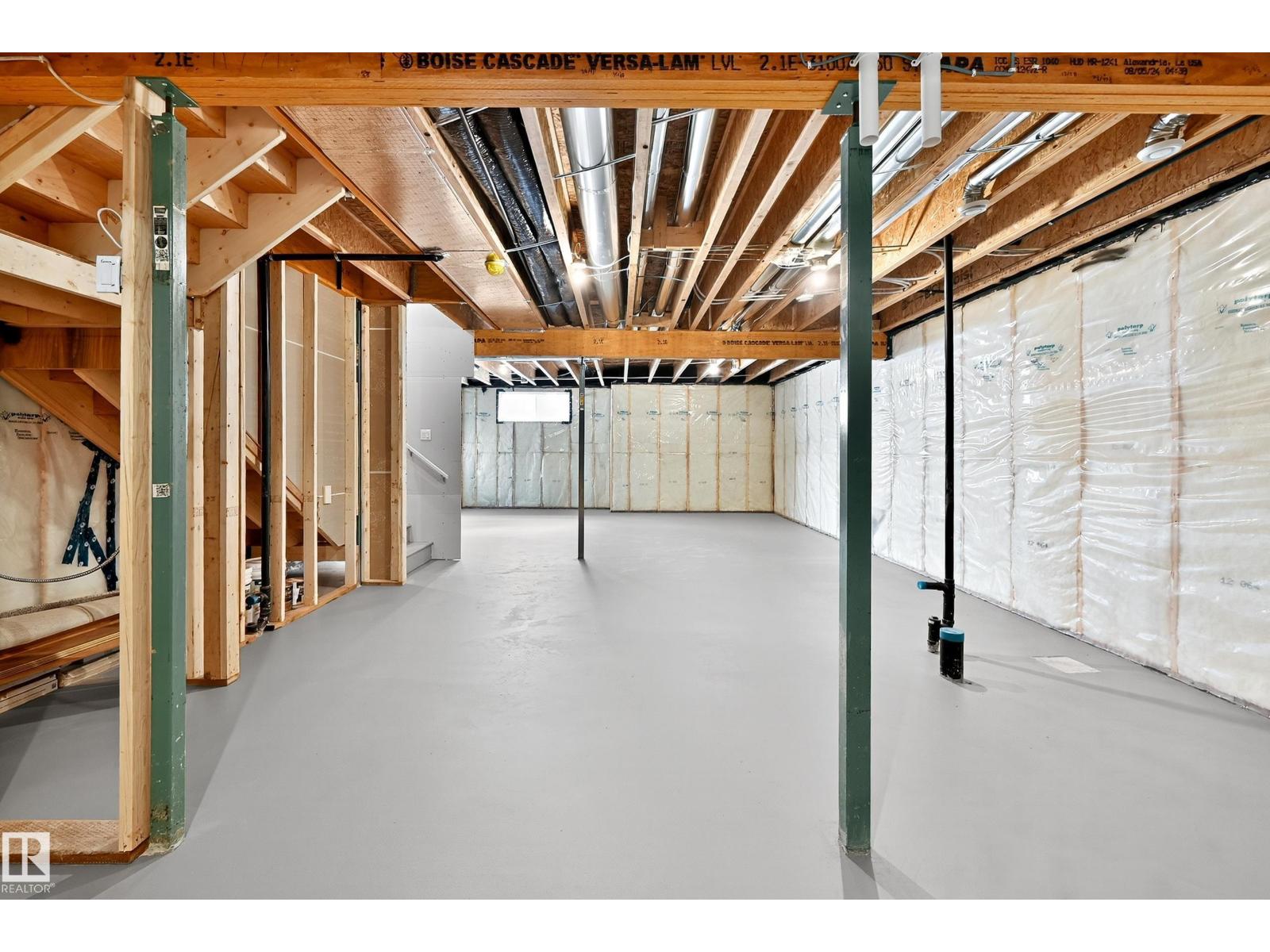 20711 24 AV NW, Edmonton