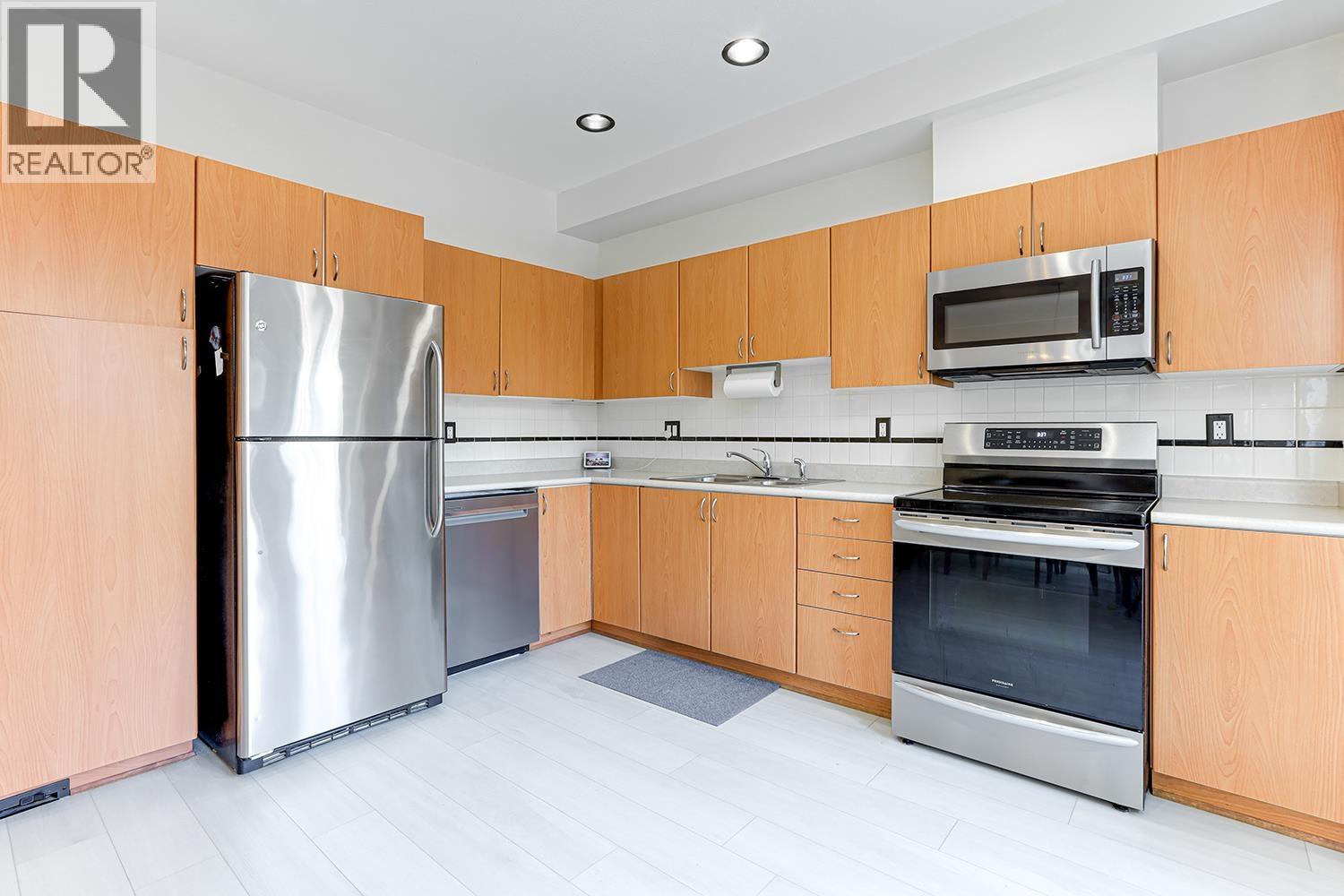 47 160 PEMBINA STREET, New Westminster