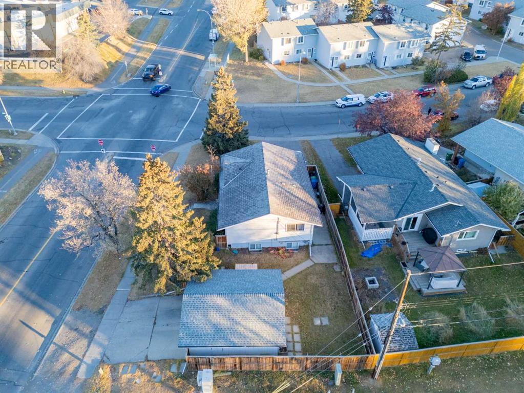 Single Family House Bungalow for Sale in   Avenue SW Glamorgan Calgary 