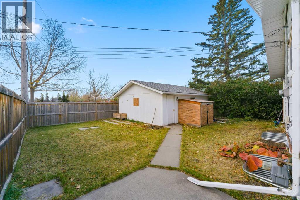 Single Family House Bungalow for Sale in   Avenue SW Glamorgan Calgary 