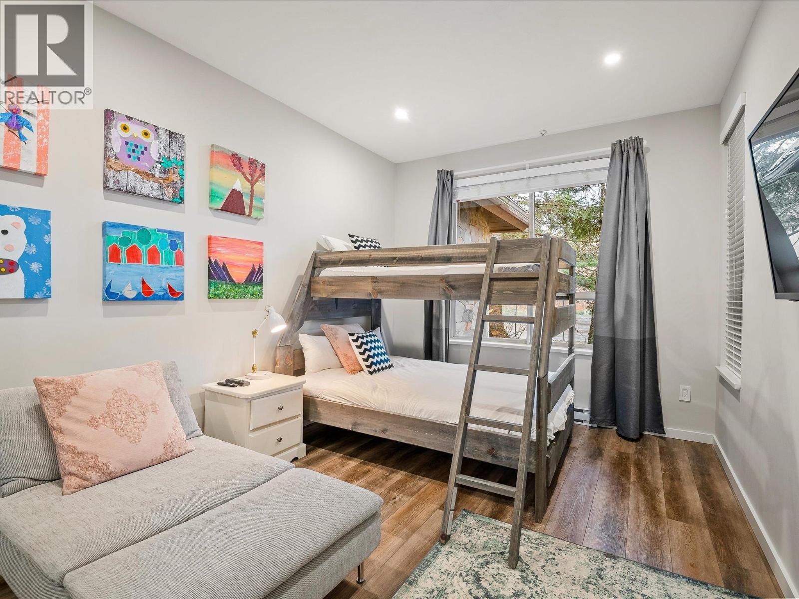 7 4385 NORTHLANDS BOULEVARD, Whistler