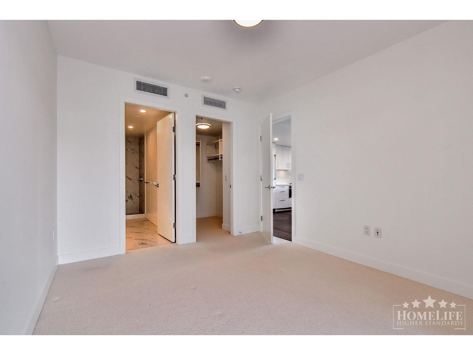 307 1588 JOHNSTON ROAD, White Rock