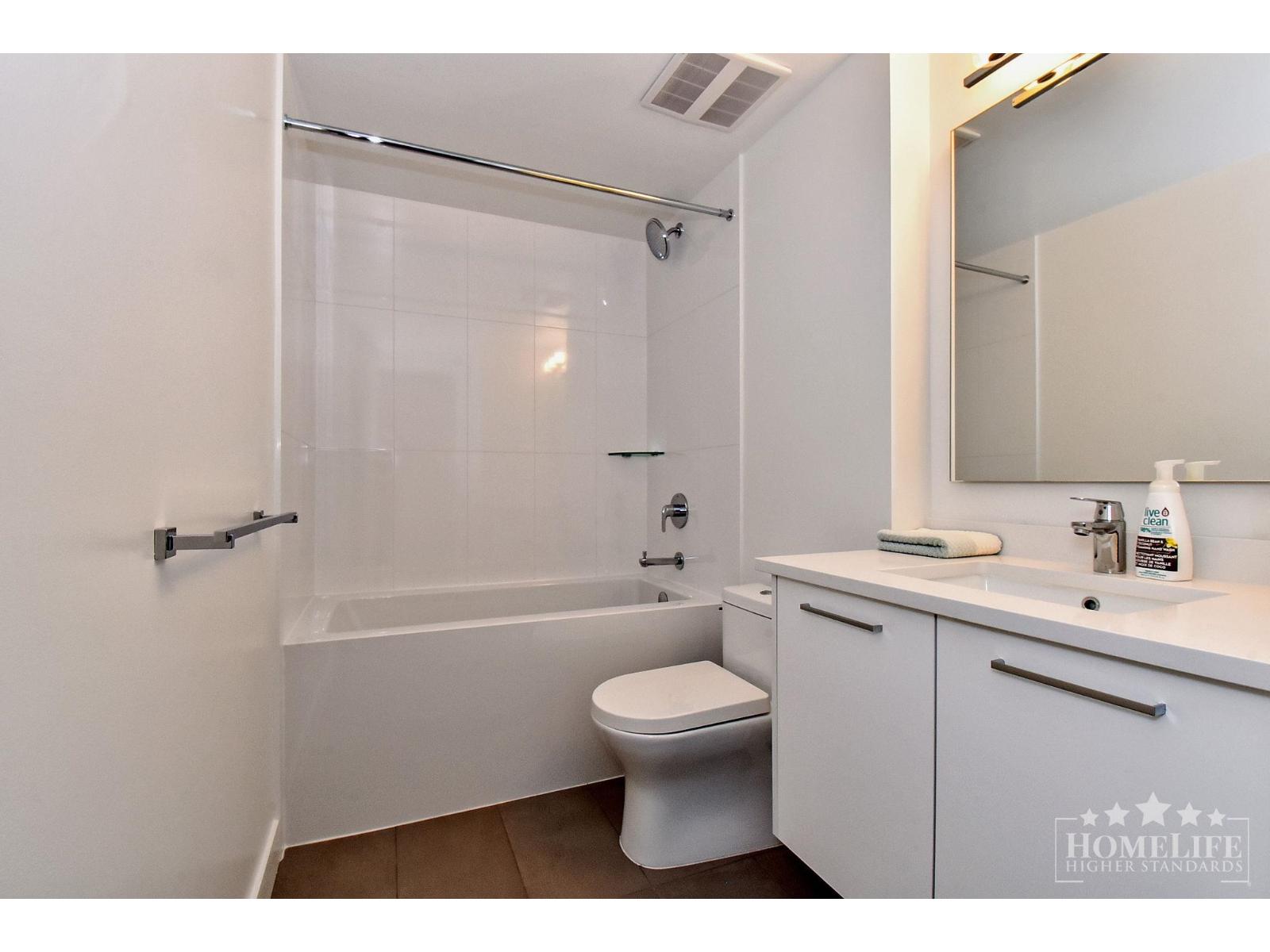 307 1588 JOHNSTON ROAD, White Rock