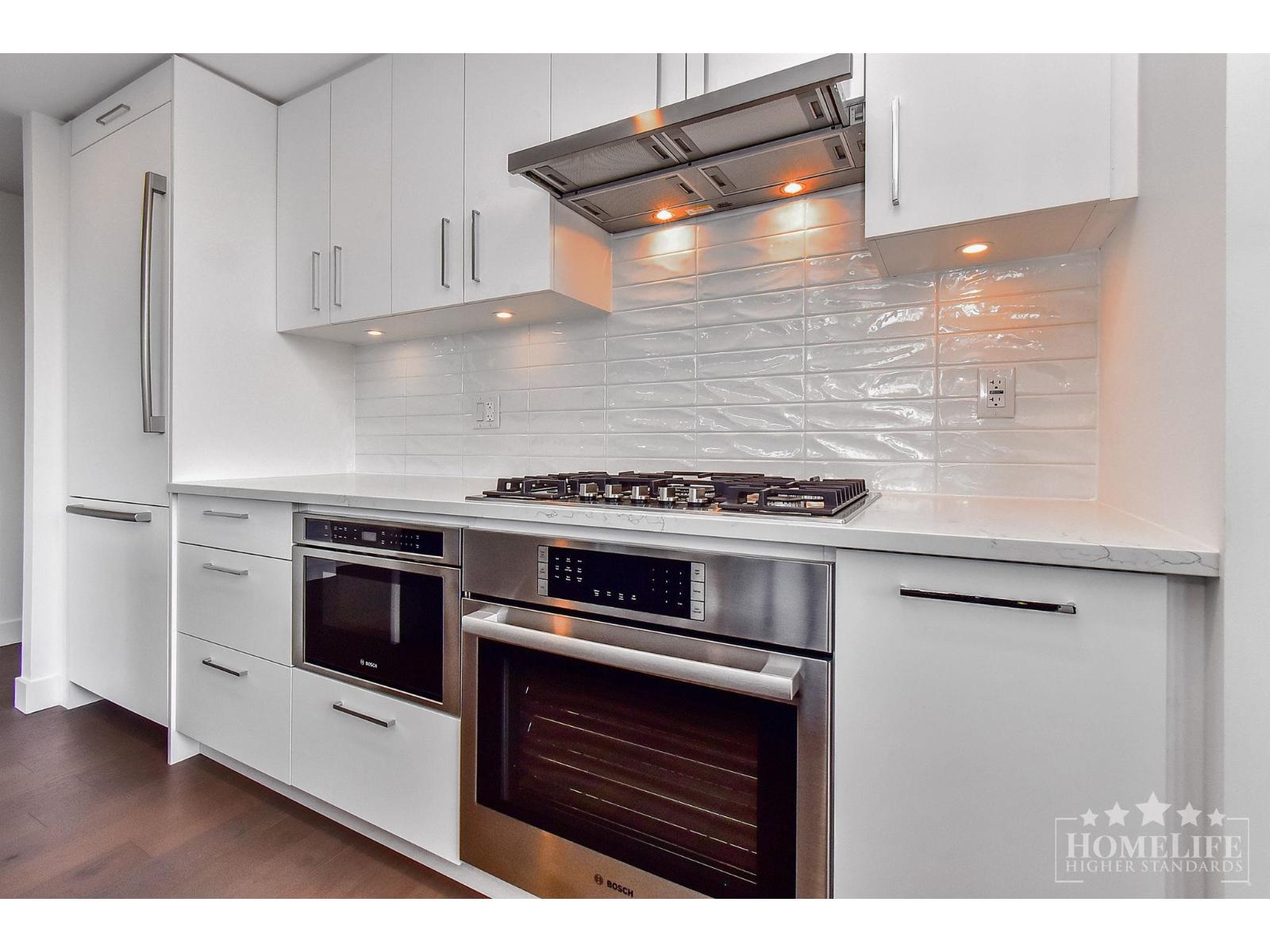 307 1588 JOHNSTON ROAD, White Rock