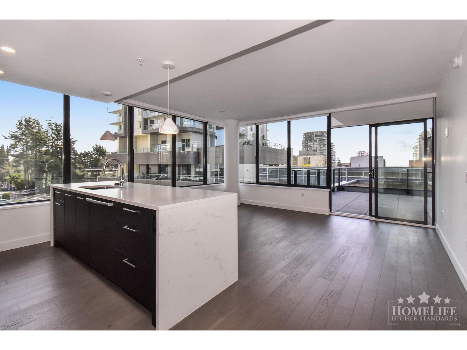 307 1588 JOHNSTON ROAD, White Rock