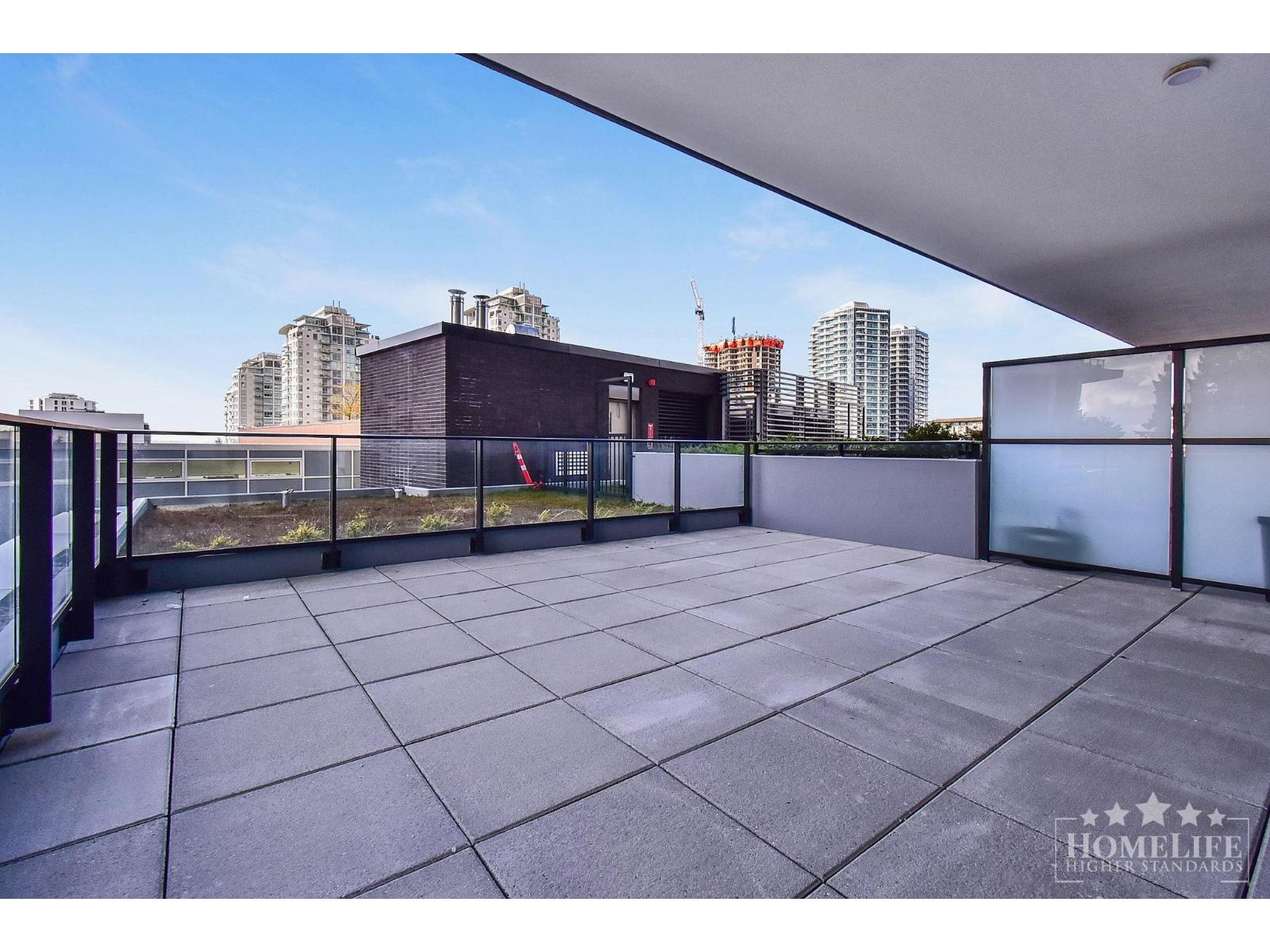 307 1588 JOHNSTON ROAD, White Rock