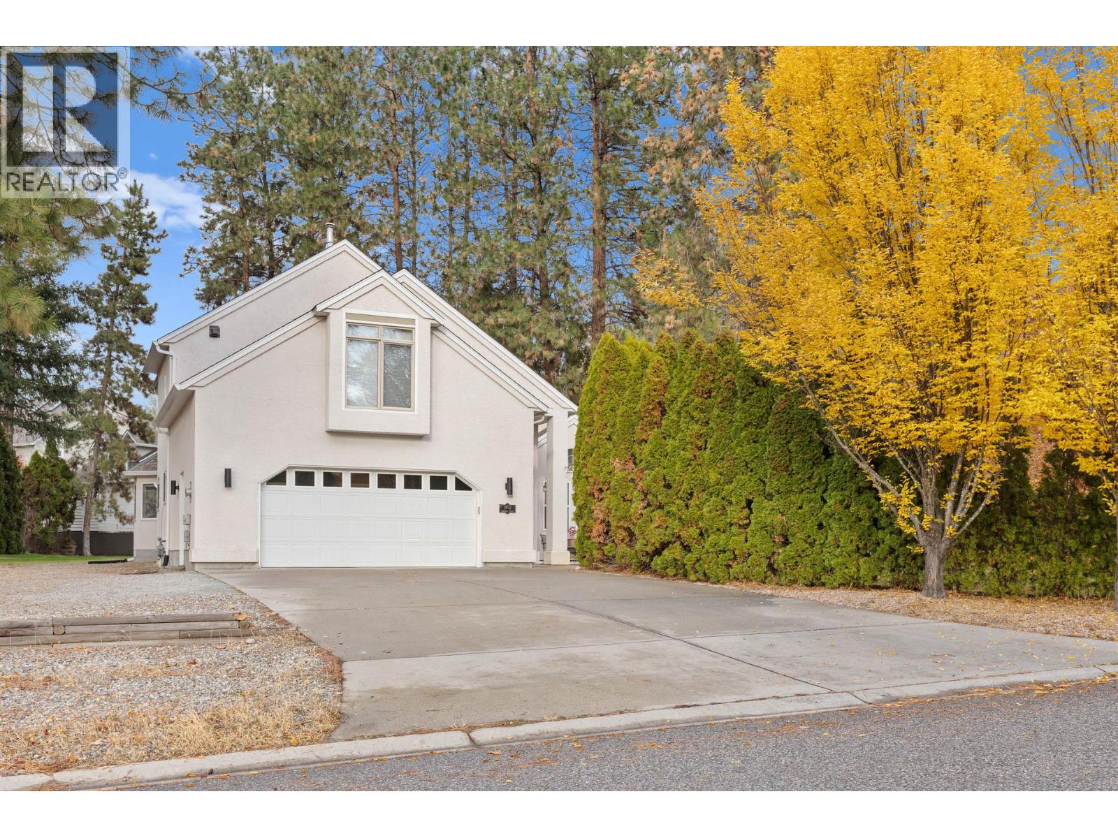  3932 Lakevale Place, Kelowna