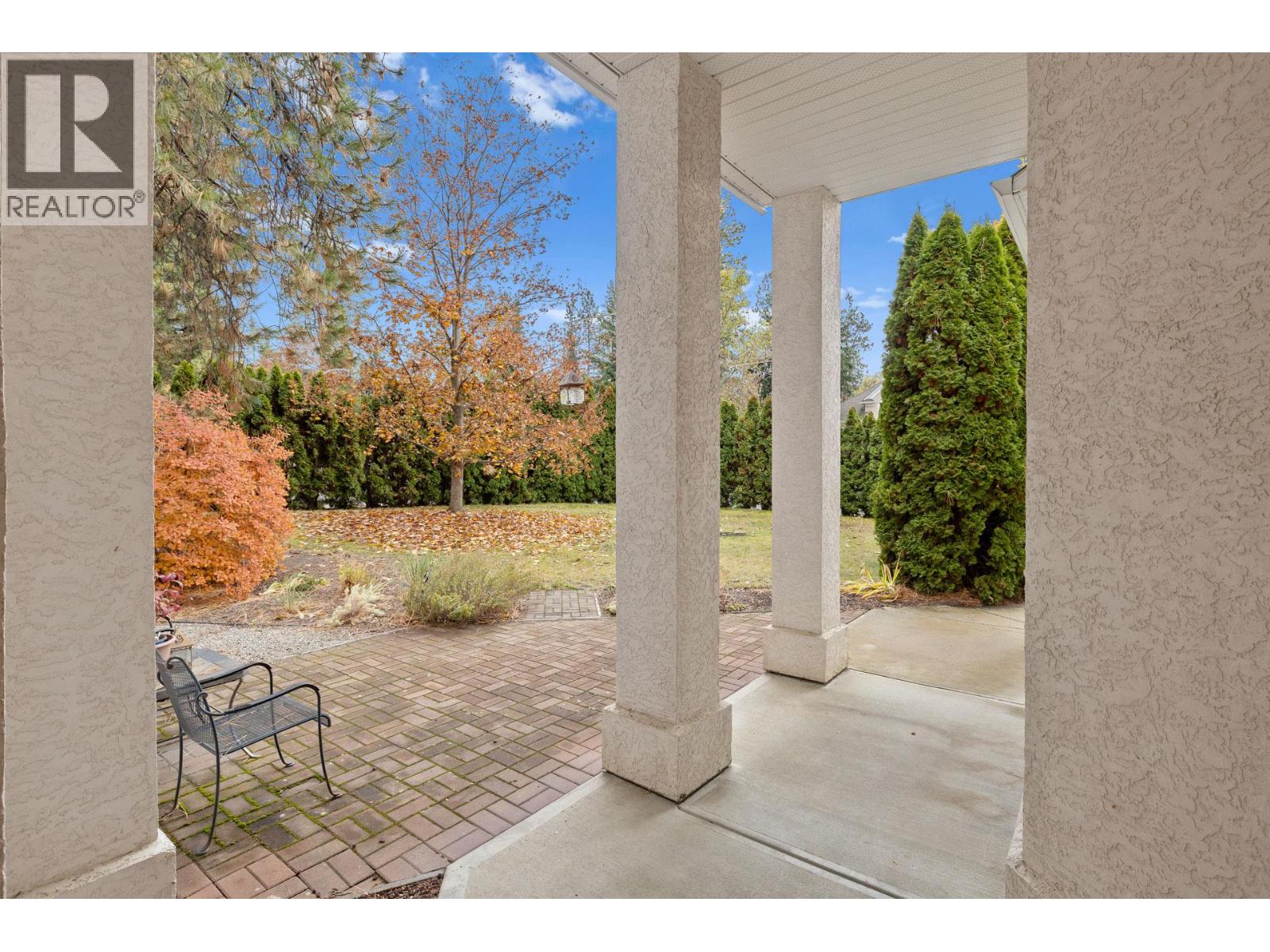  3932 Lakevale Place, Kelowna