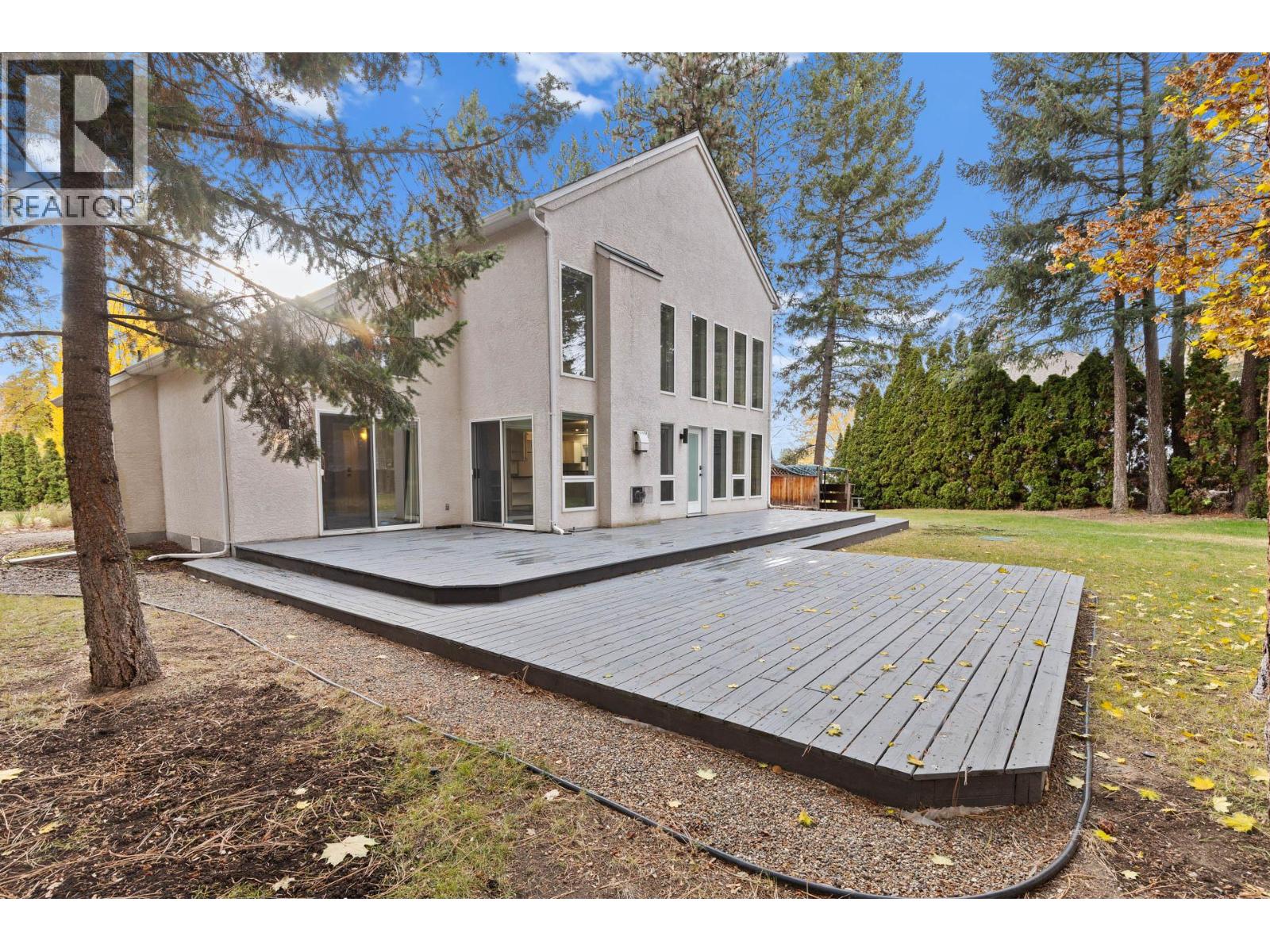  3932 Lakevale Place, Kelowna