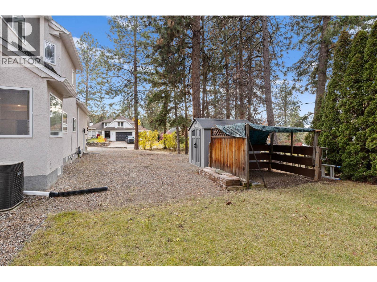  3932 Lakevale Place, Kelowna