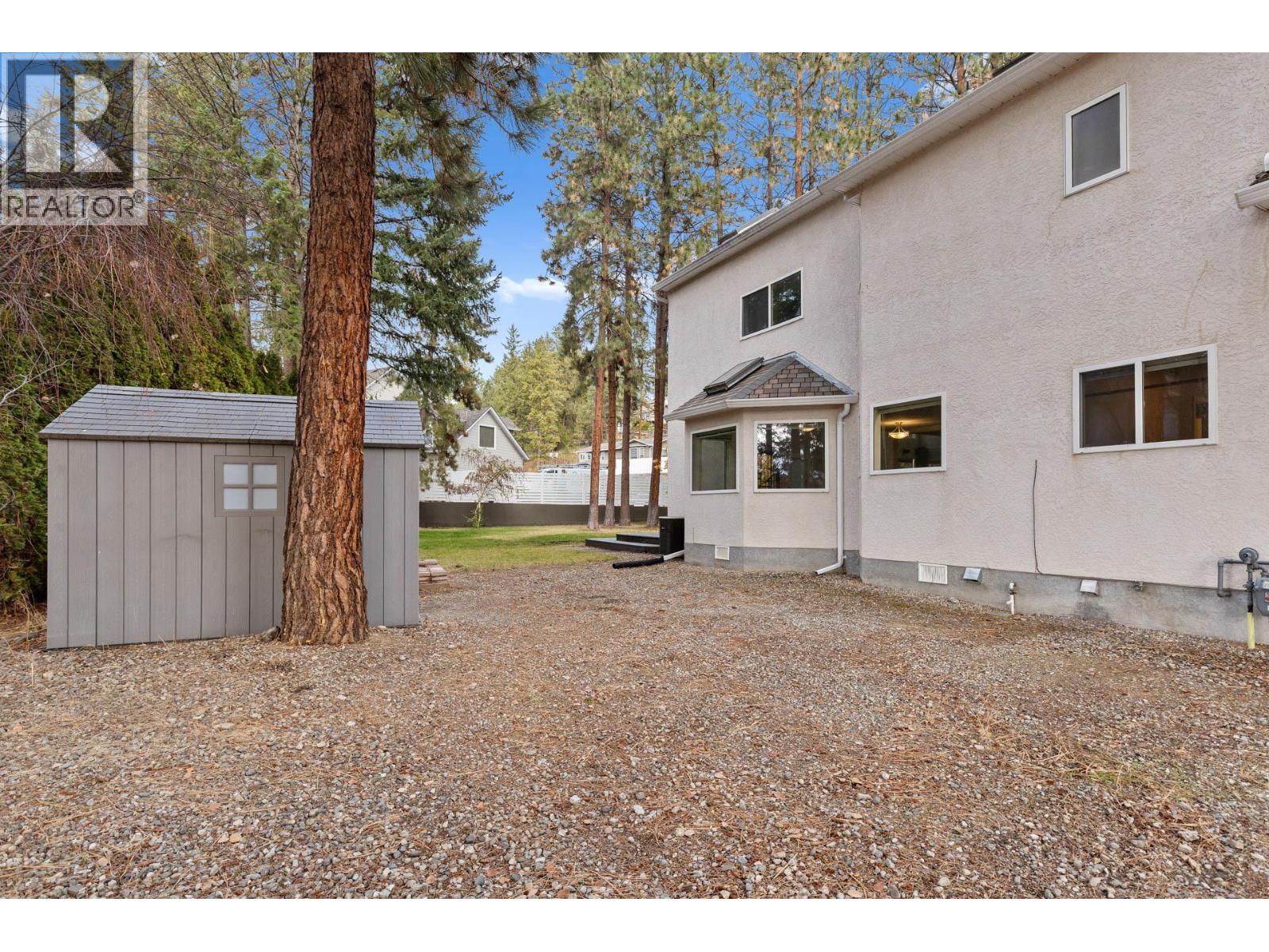  3932 Lakevale Place, Kelowna