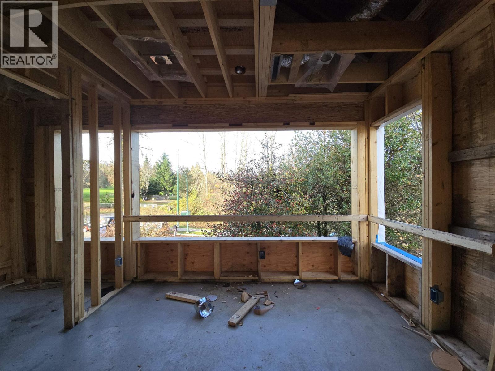 98 W 37TH AVENUE, Vancouver