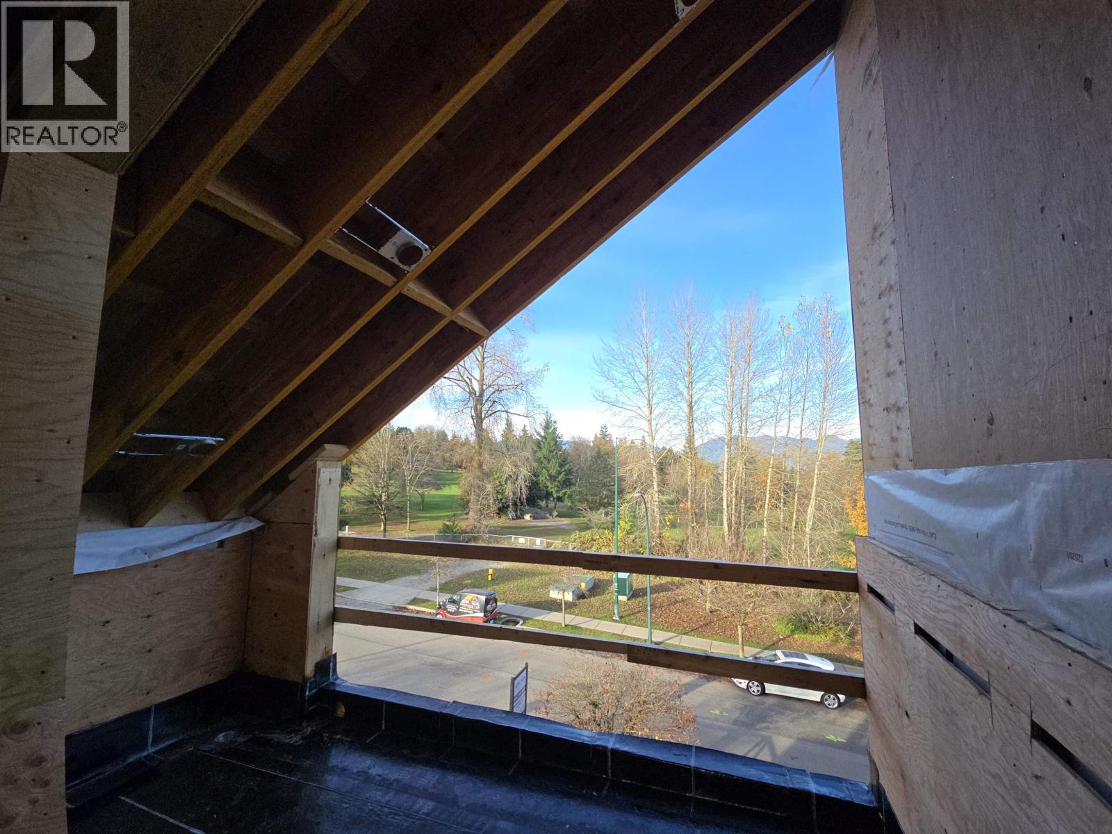 98 W 37TH AVENUE, Vancouver