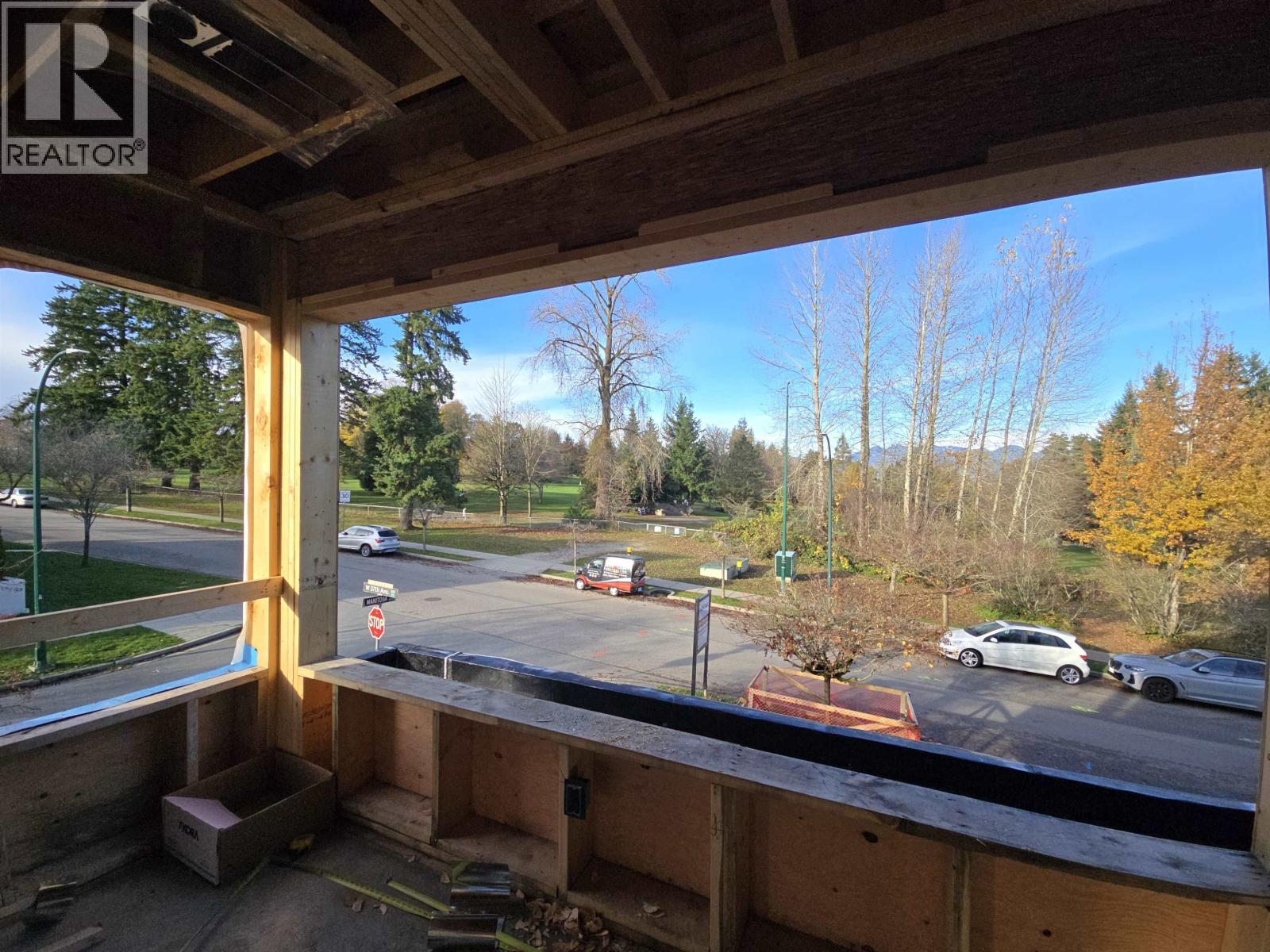 98 W 37TH AVENUE, Vancouver