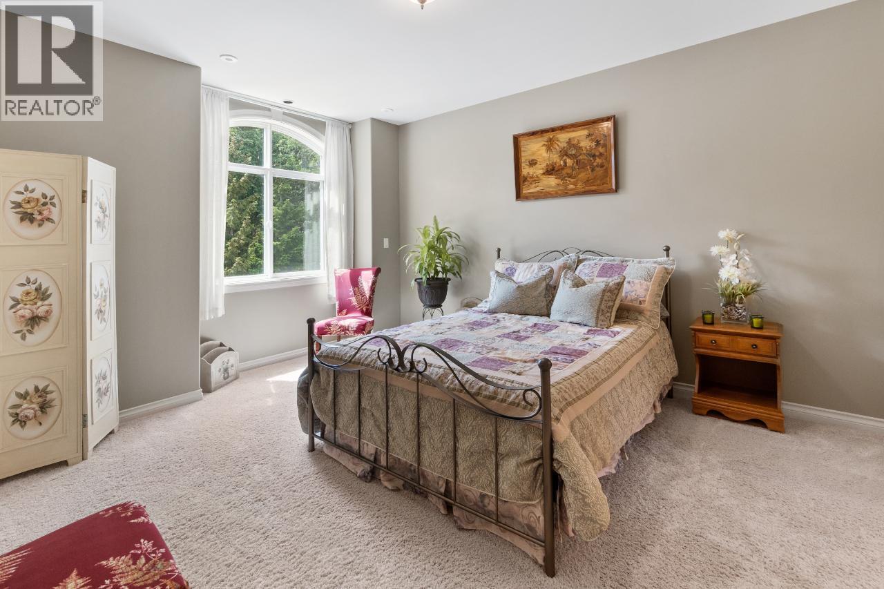 1480 NIGHTHAWK Drive - 44