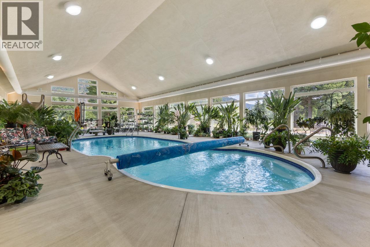 1480 NIGHTHAWK Drive, Castlegar