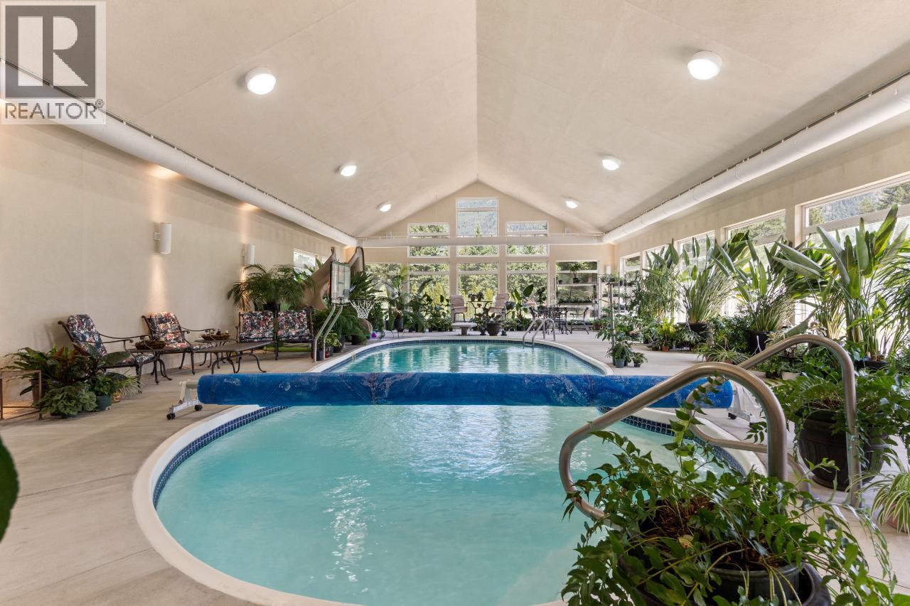 1480 NIGHTHAWK Drive, Castlegar