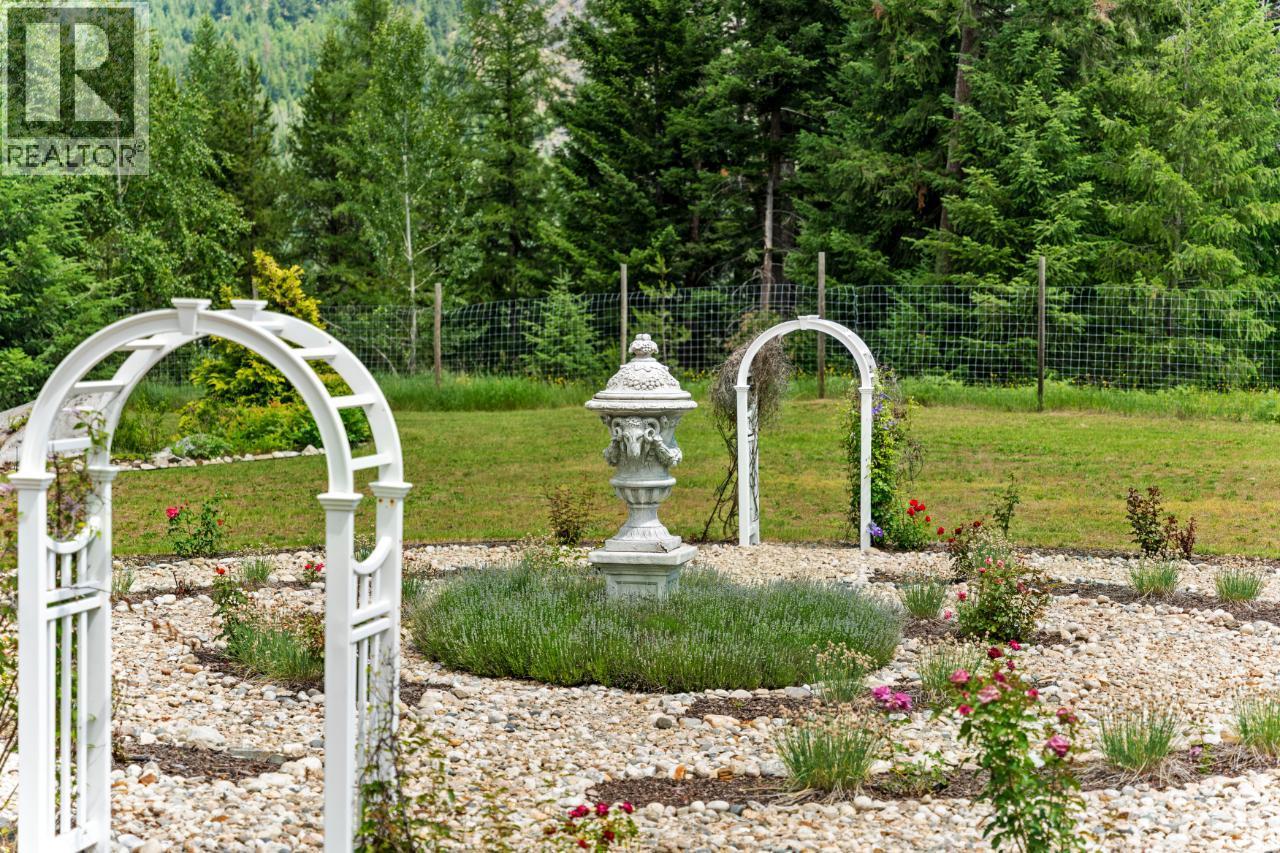 1480 NIGHTHAWK Drive, Castlegar