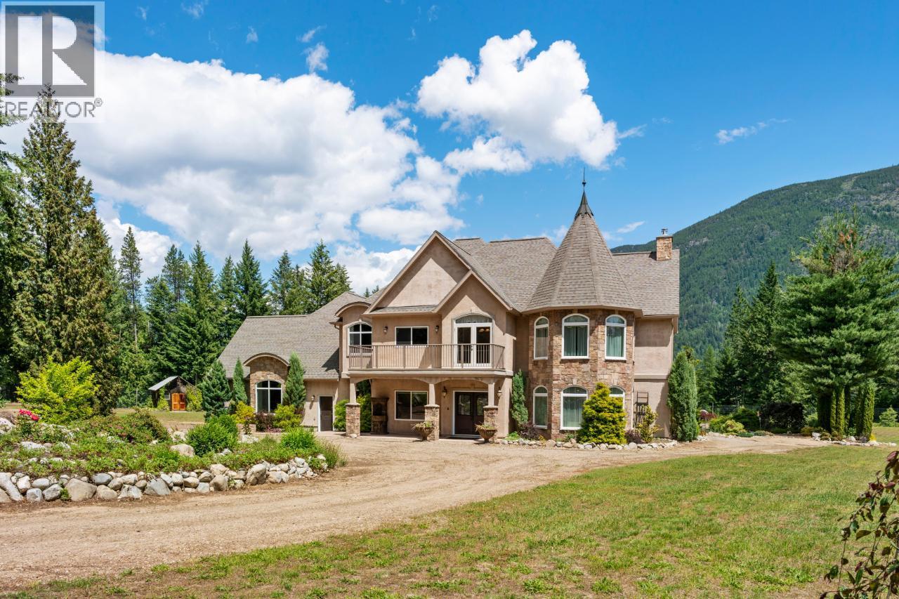 1480 NIGHTHAWK Drive, Castlegar