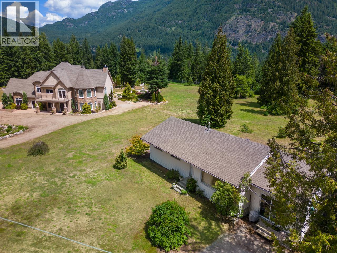 1480 NIGHTHAWK Drive, Castlegar