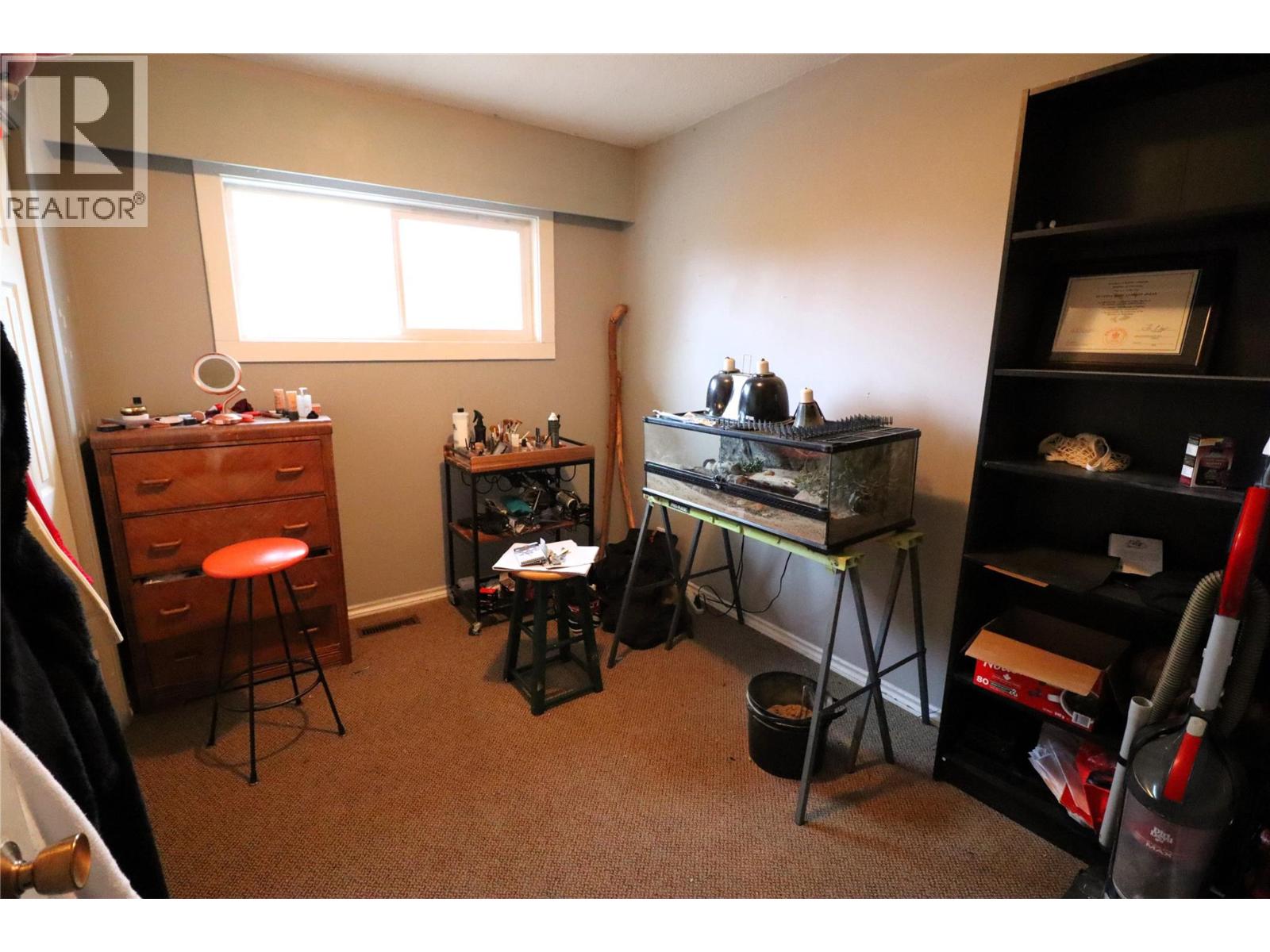 158/160 VICARS ROAD - 7