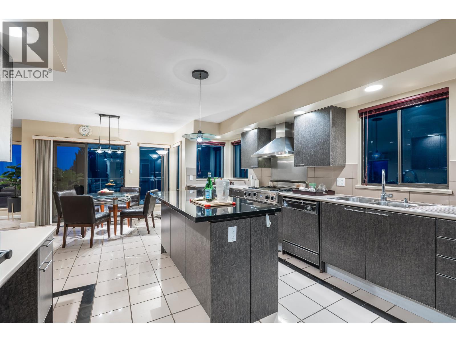 1595 TYROL COURT, West Vancouver