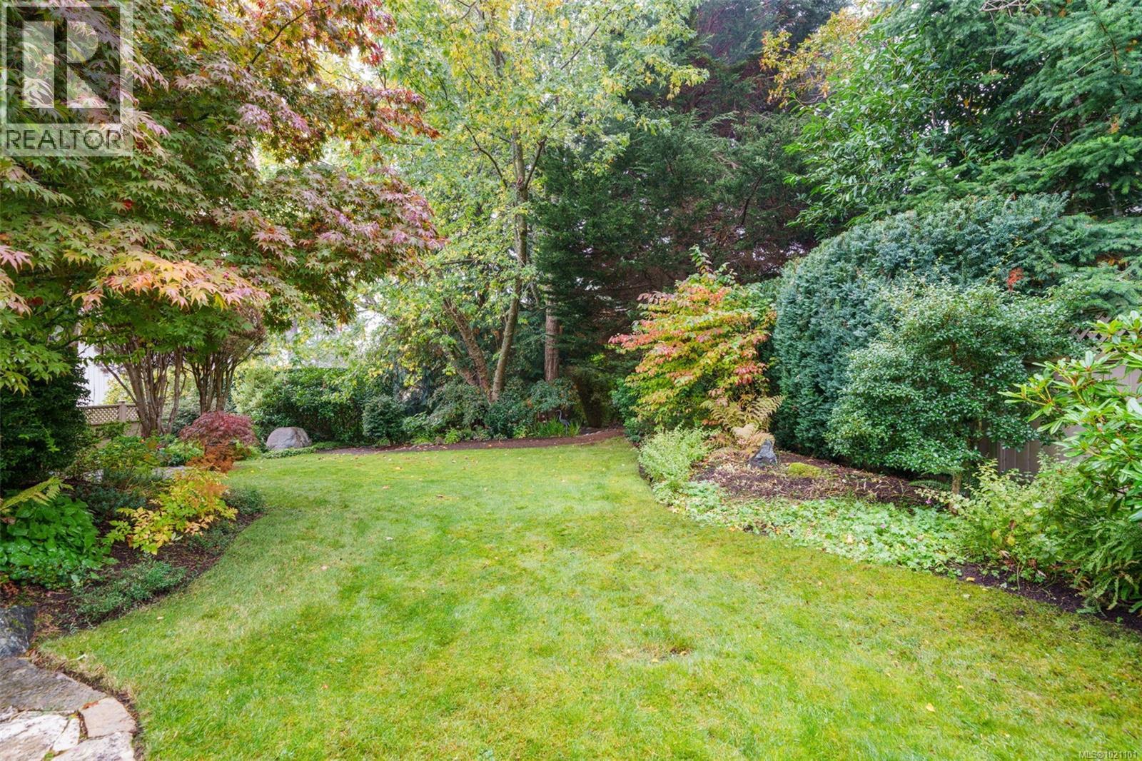  2923 Mt. Baker View Road, Saanich