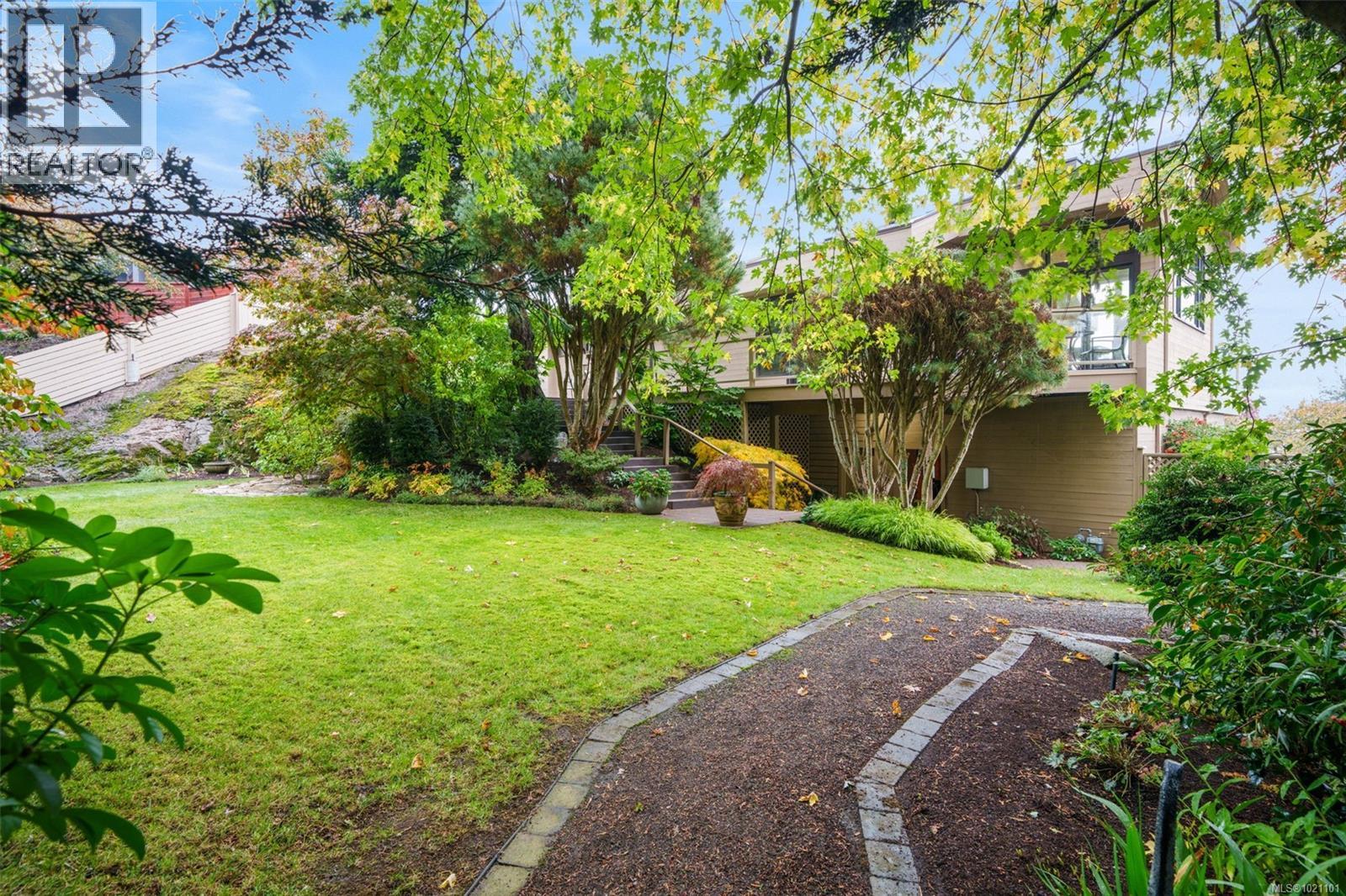  2923 Mt. Baker View Road, Saanich