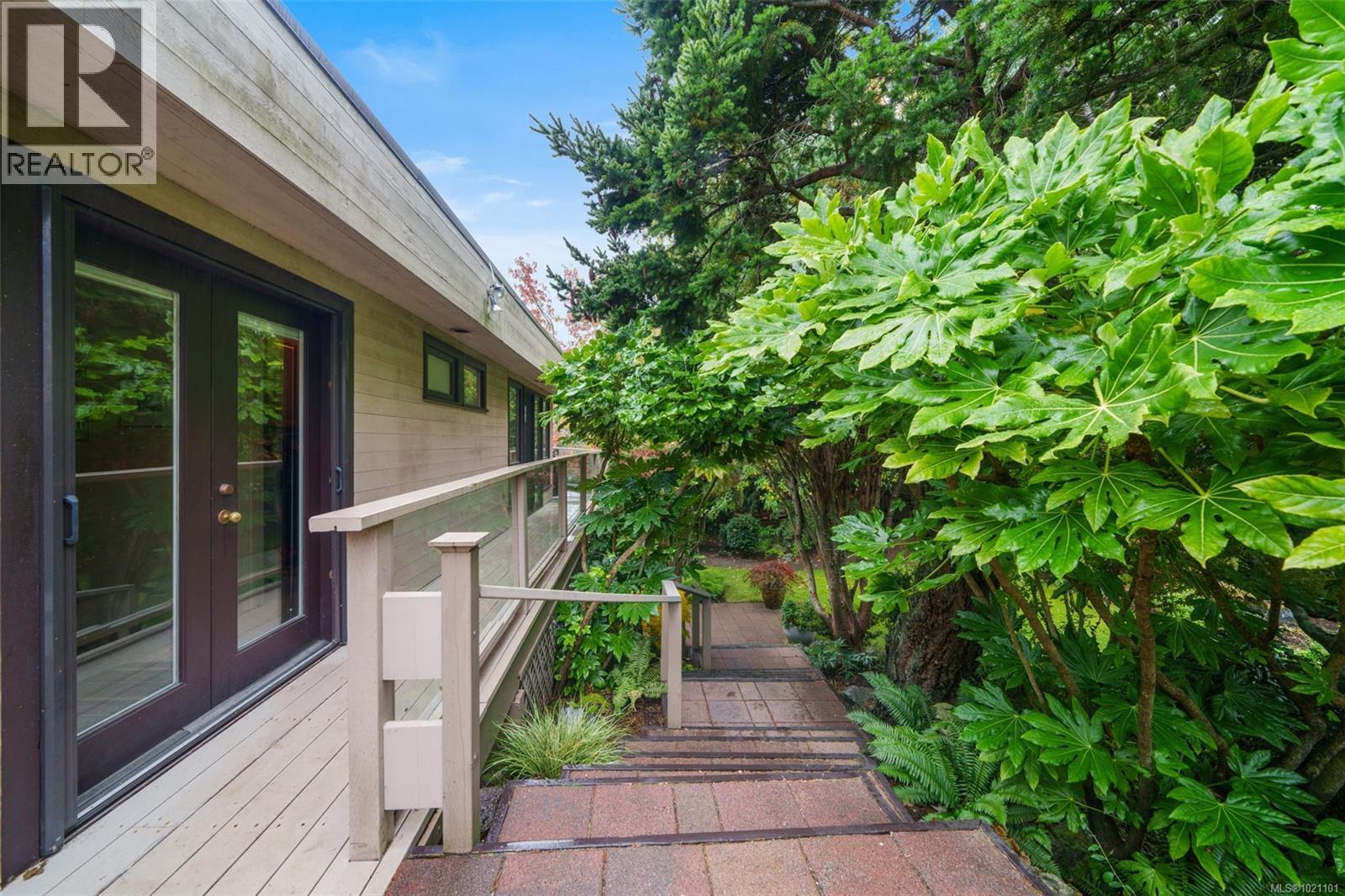  2923 Mt. Baker View Road, Saanich