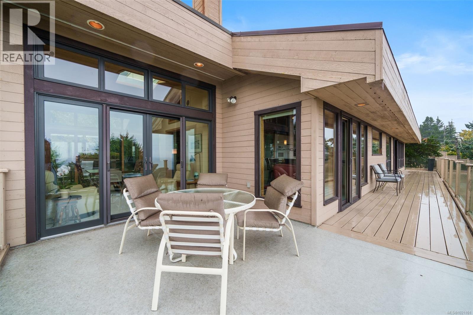  2923 Mt. Baker View Road, Saanich