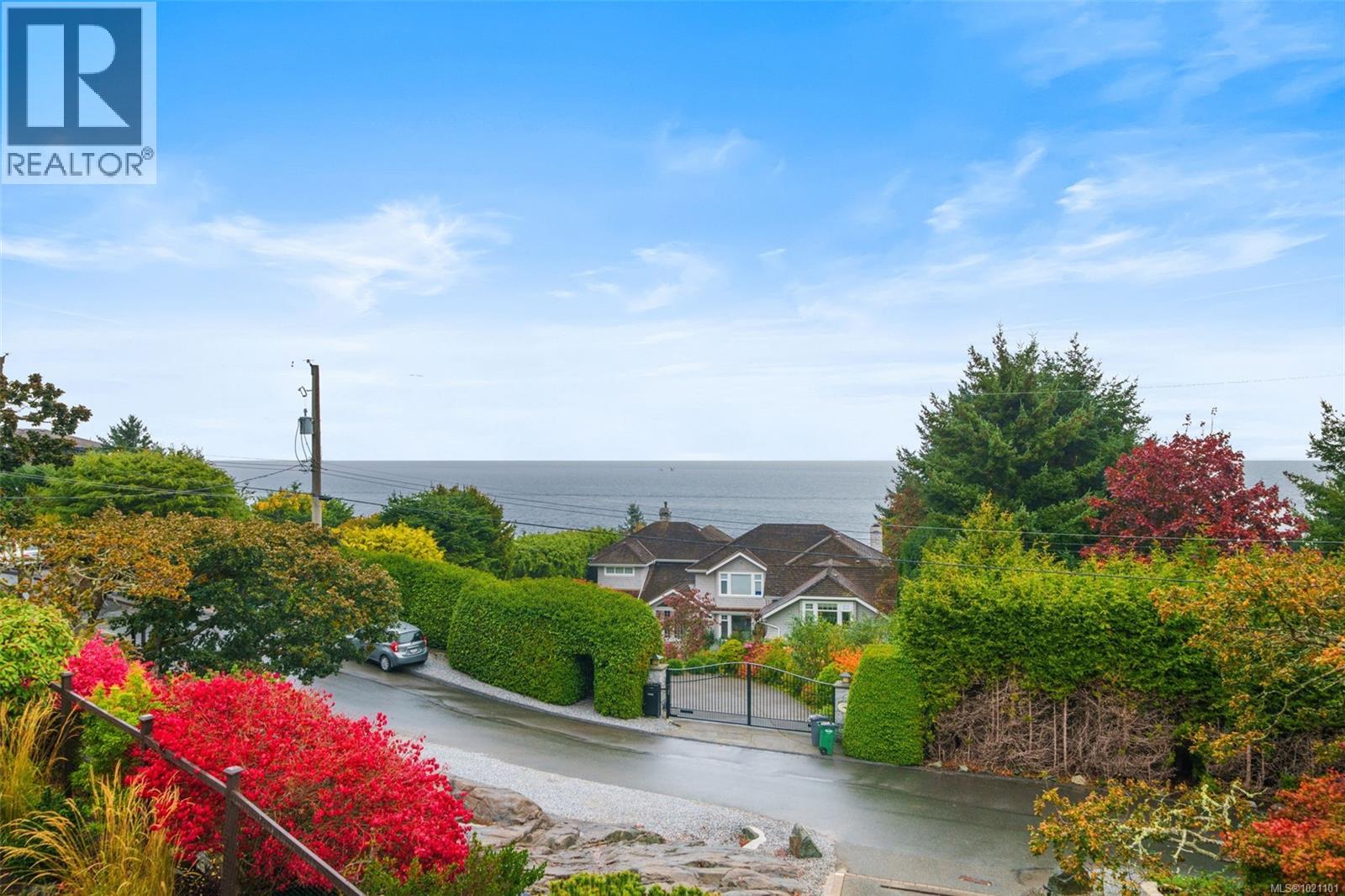  2923 Mt. Baker View Road, Saanich