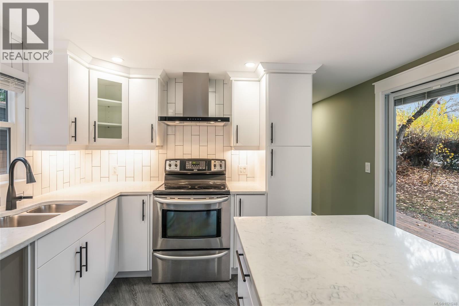 #34 80 Fifth St - 19