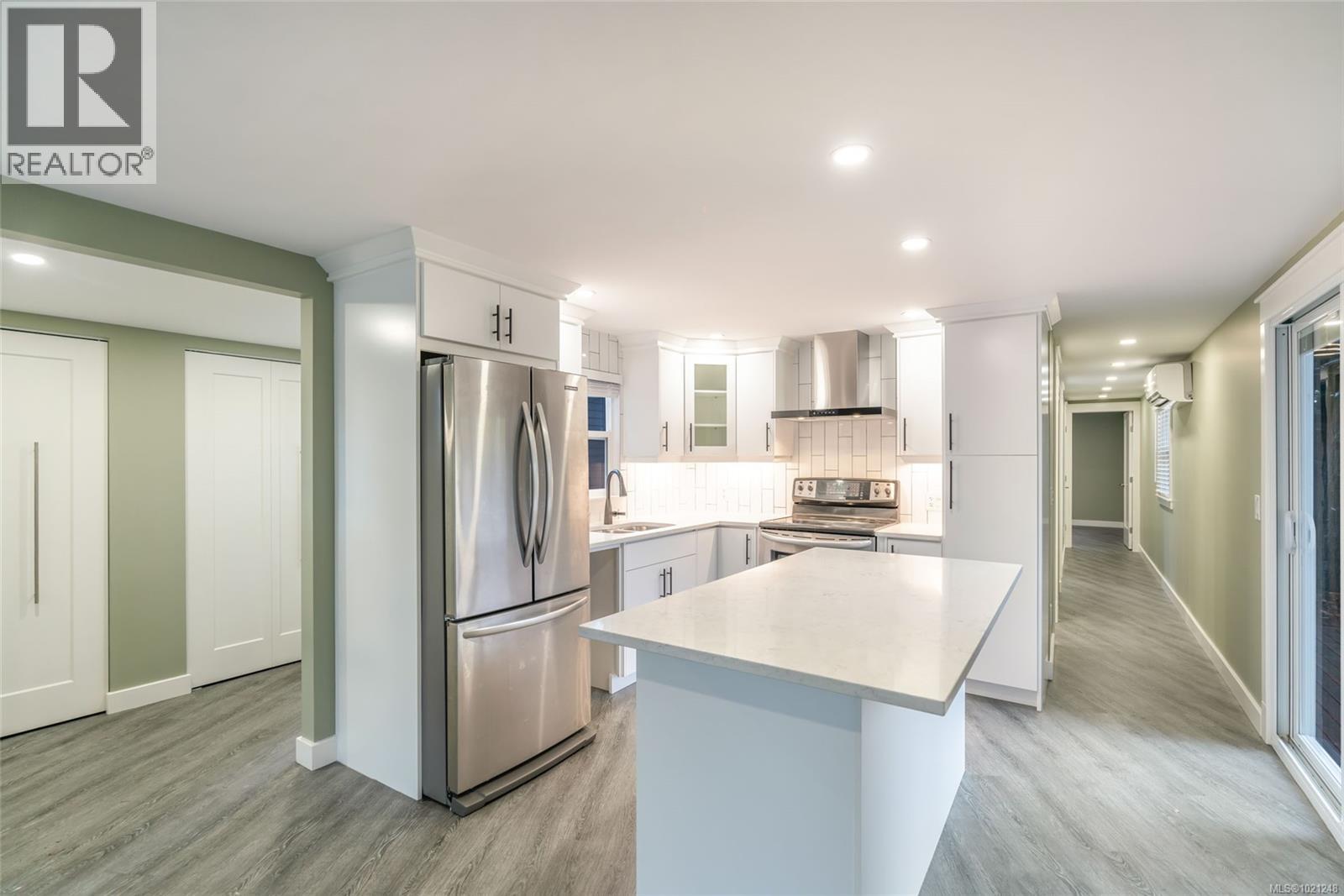 #34 80 Fifth St - 24