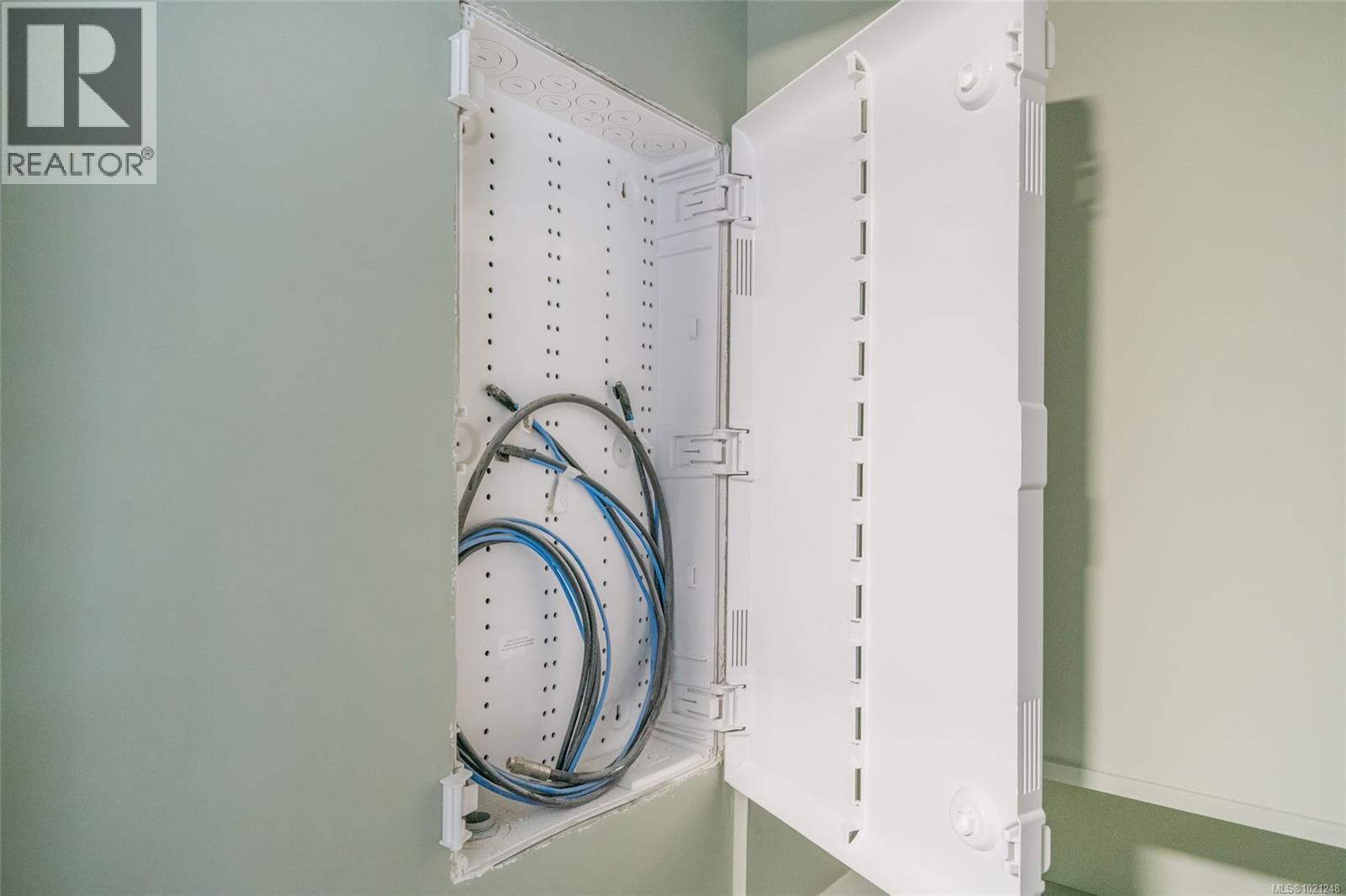 #34 80 FIFTH ST - 33