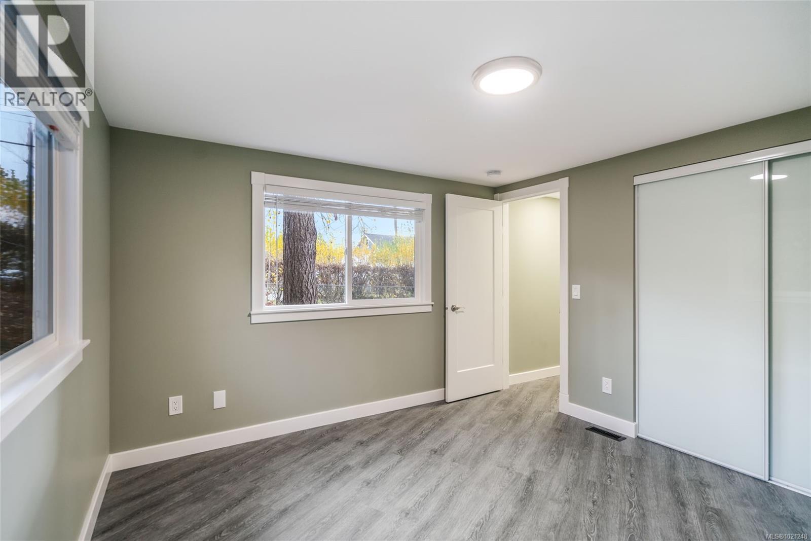 #34 80 Fifth St - 17
