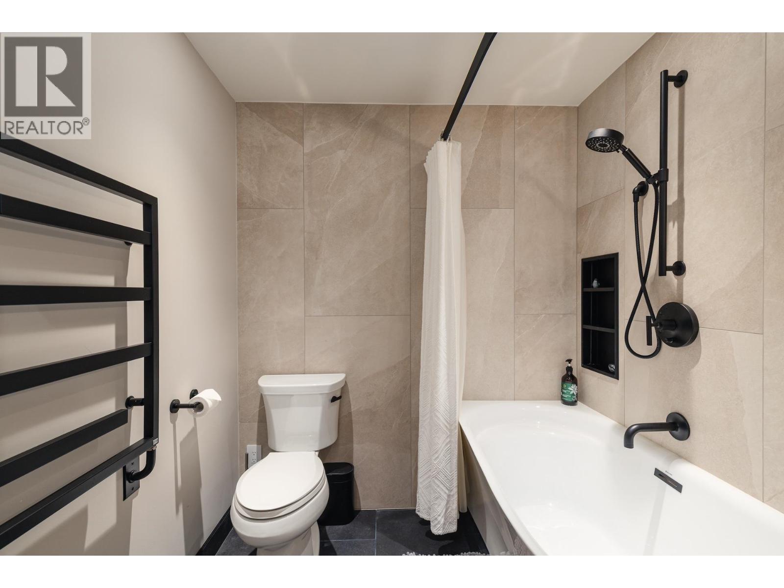 3 4725 SPEARHEAD DRIVE, Whistler