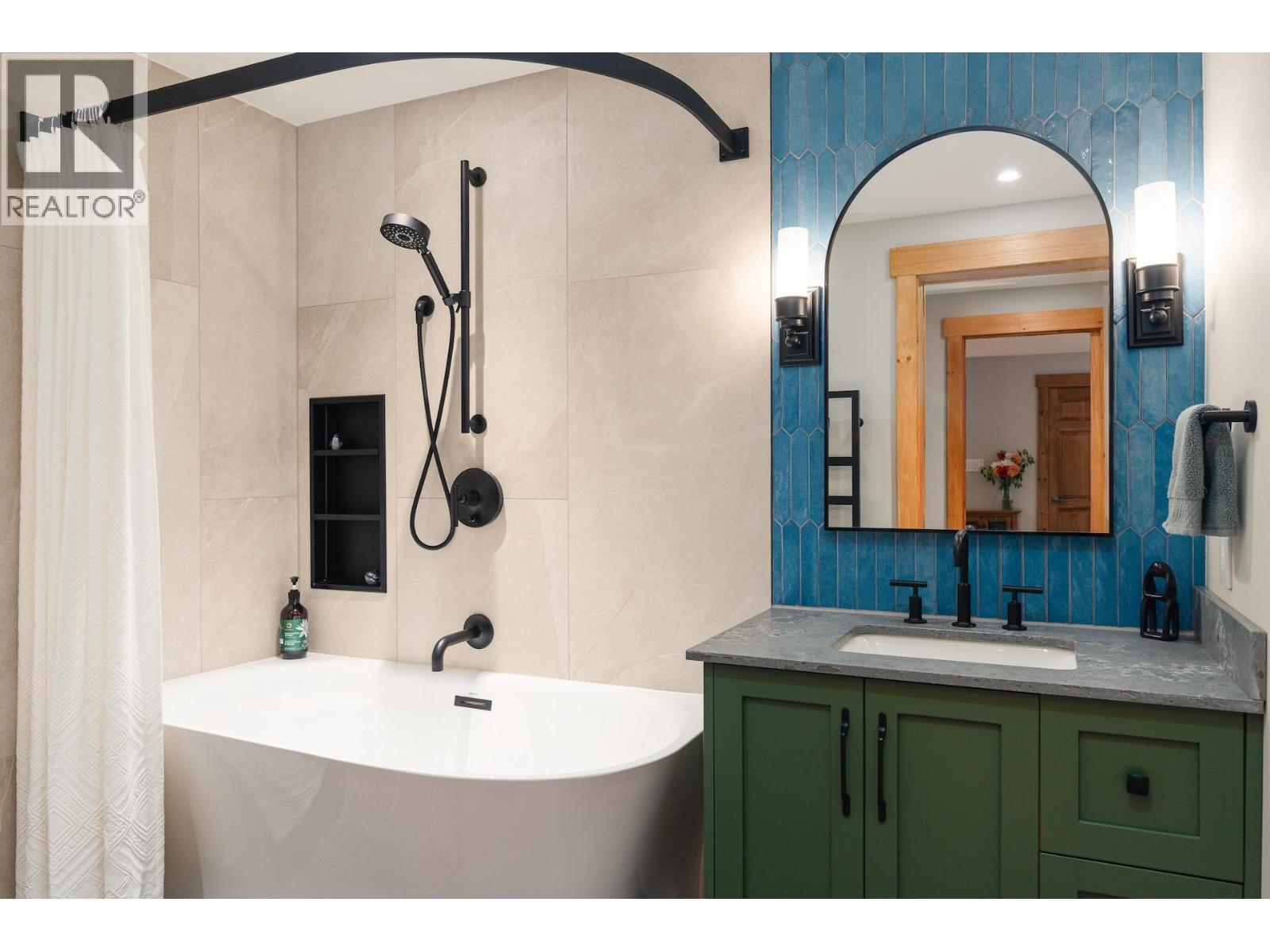 3 4725 SPEARHEAD DRIVE, Whistler