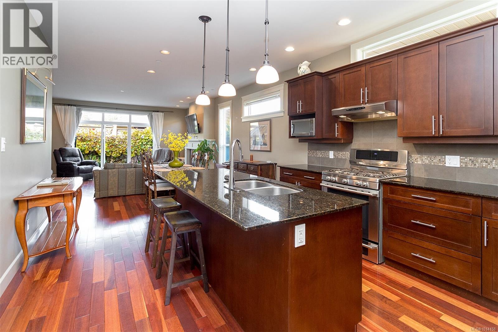 12 551 Bezanton Way, Colwood