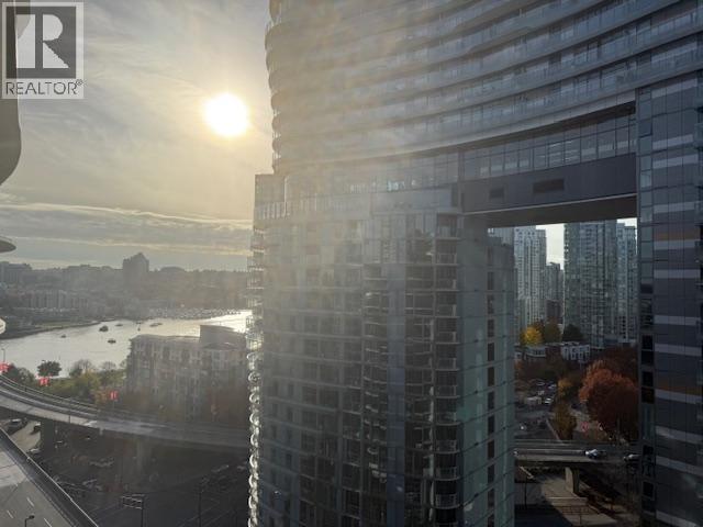 68 SMITHE STREET, Vancouver