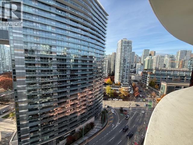 68 SMITHE STREET, Vancouver