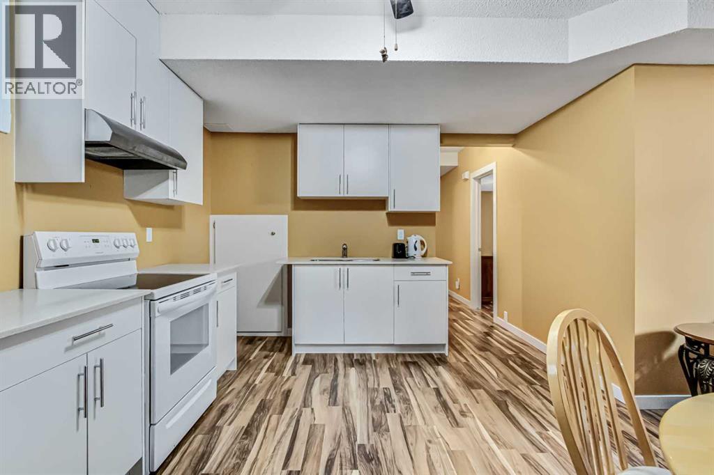 Single Family House for Sale in  Coral Springs Court NE Coral Springs Calgary 