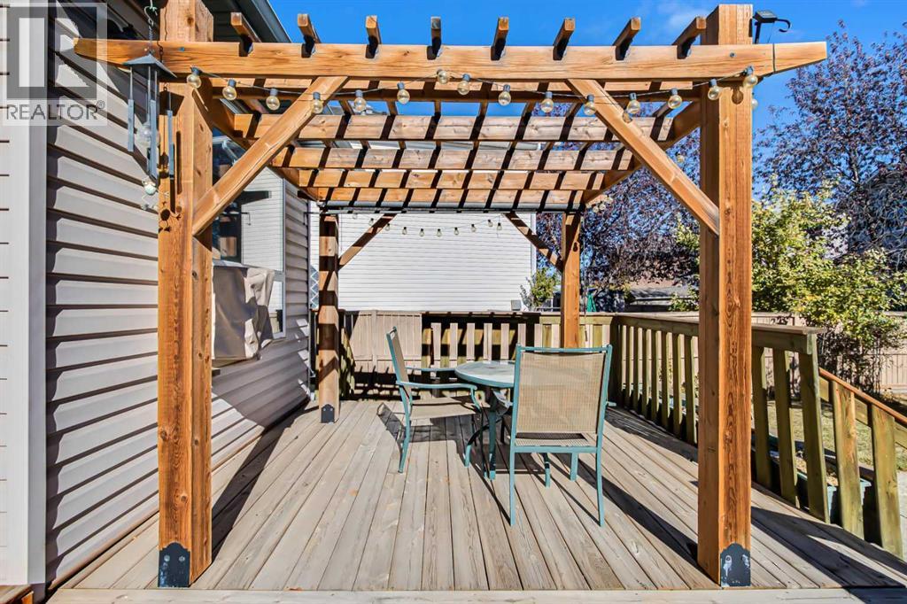 Single Family House for Sale in  Coral Springs Court NE Coral Springs Calgary 