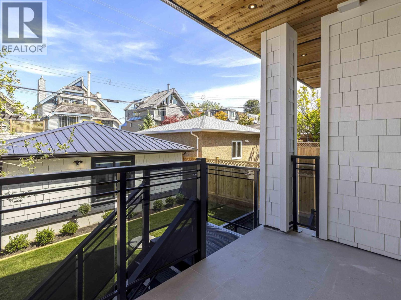 2565 W 2ND AVENUE, Vancouver