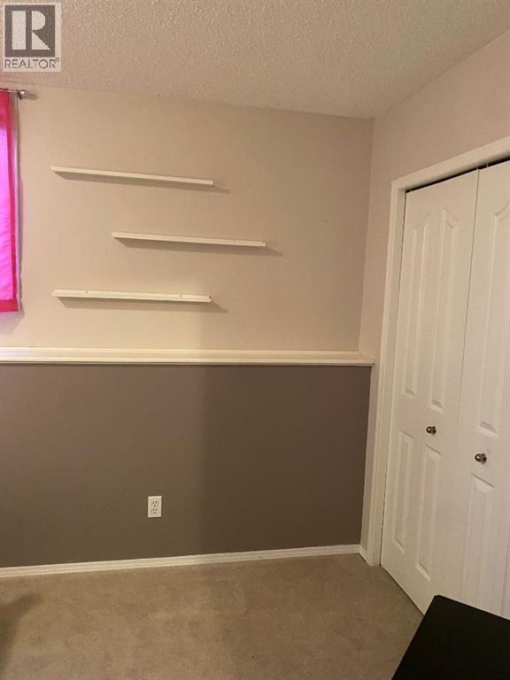 Single Family House 4 Level for Sale in  Prestwick Green SE McKenzie Towne Calgary 