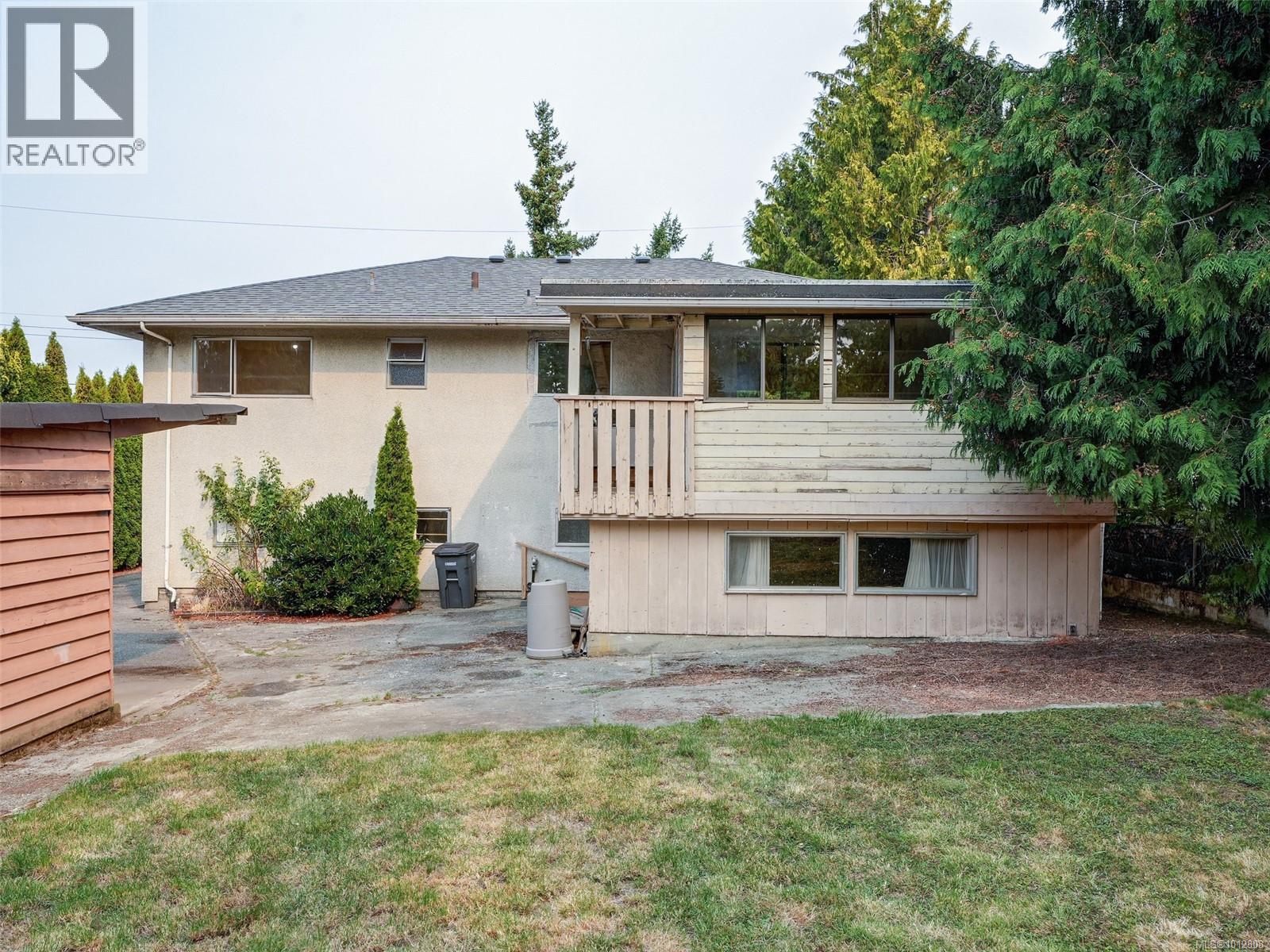  723 Genevieve Road, Saanich