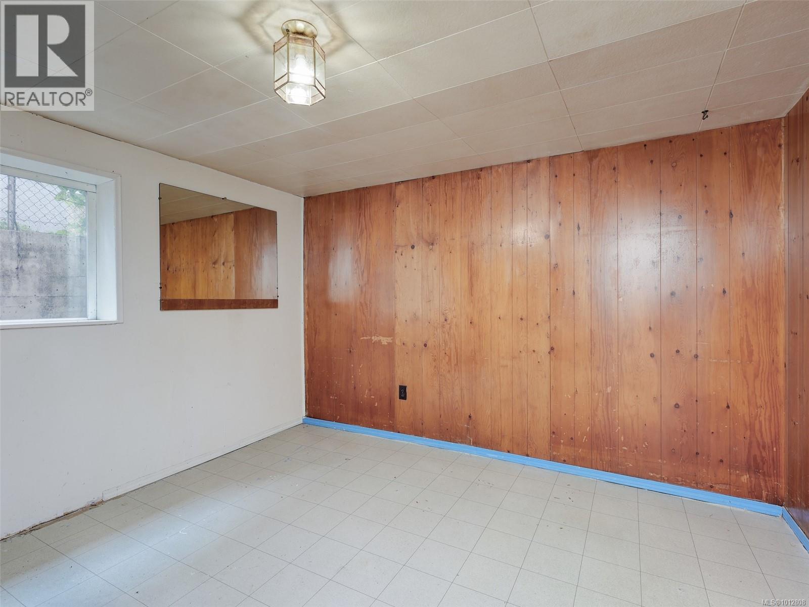  723 Genevieve Road, Saanich