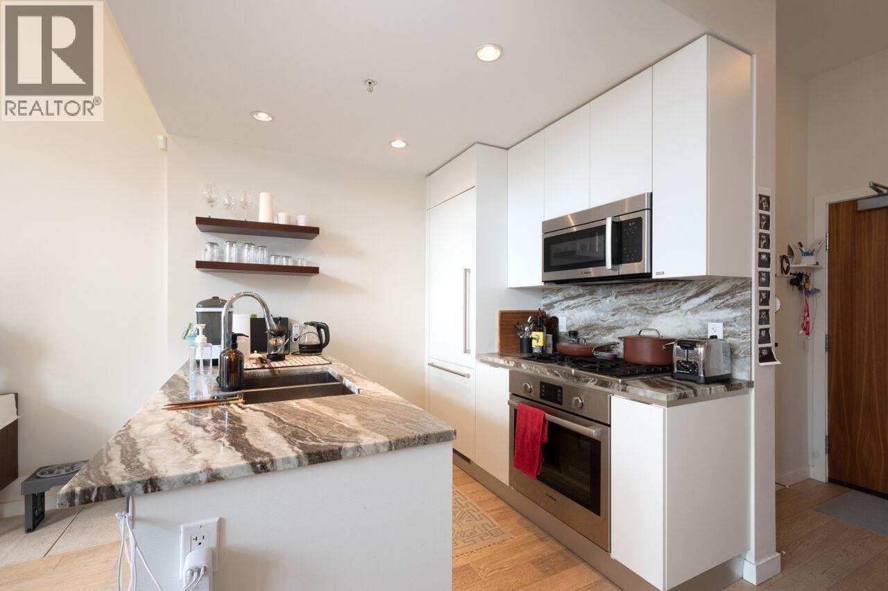 2063 W 10TH AVENUE, Vancouver