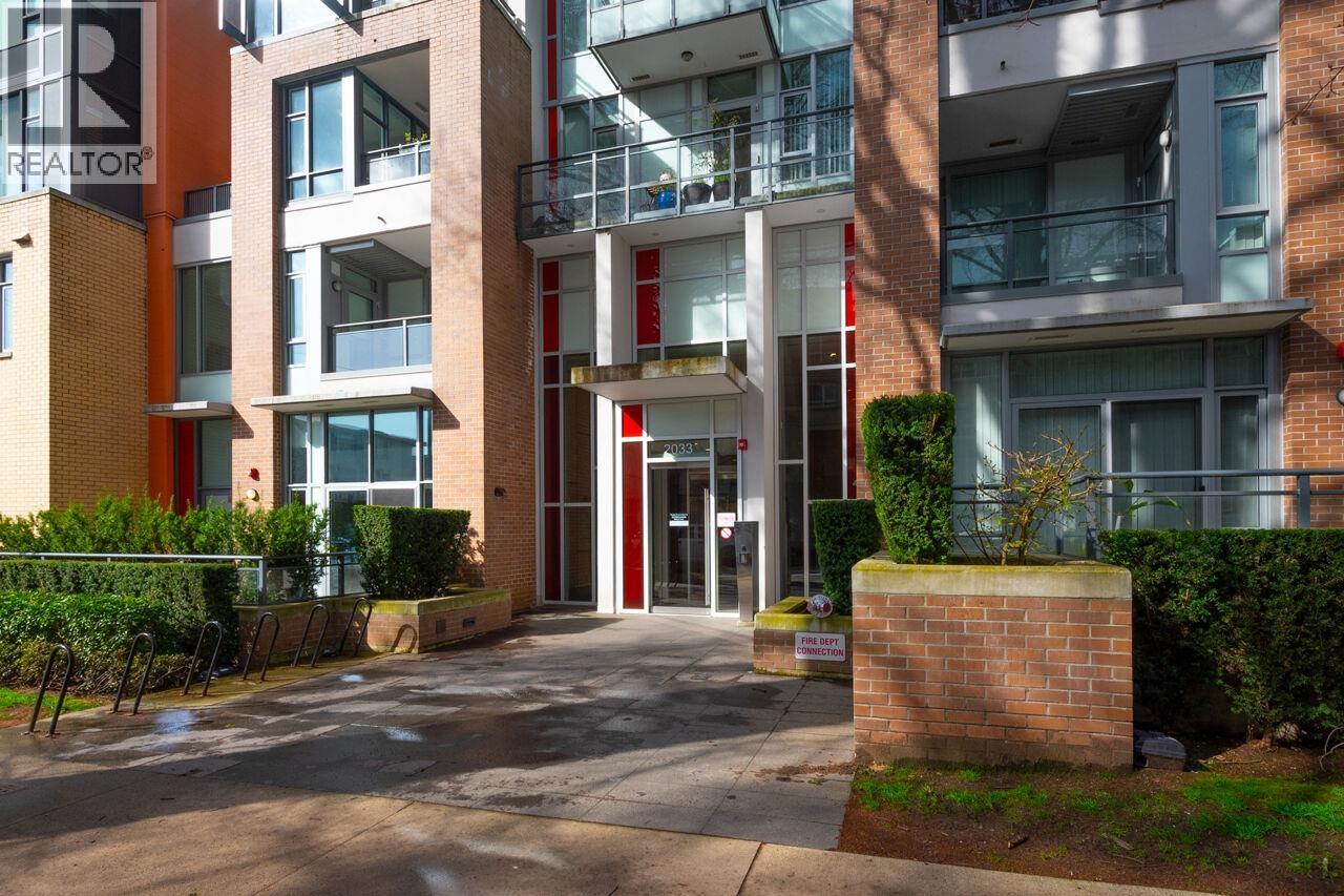 2063 W 10TH AVENUE, Vancouver