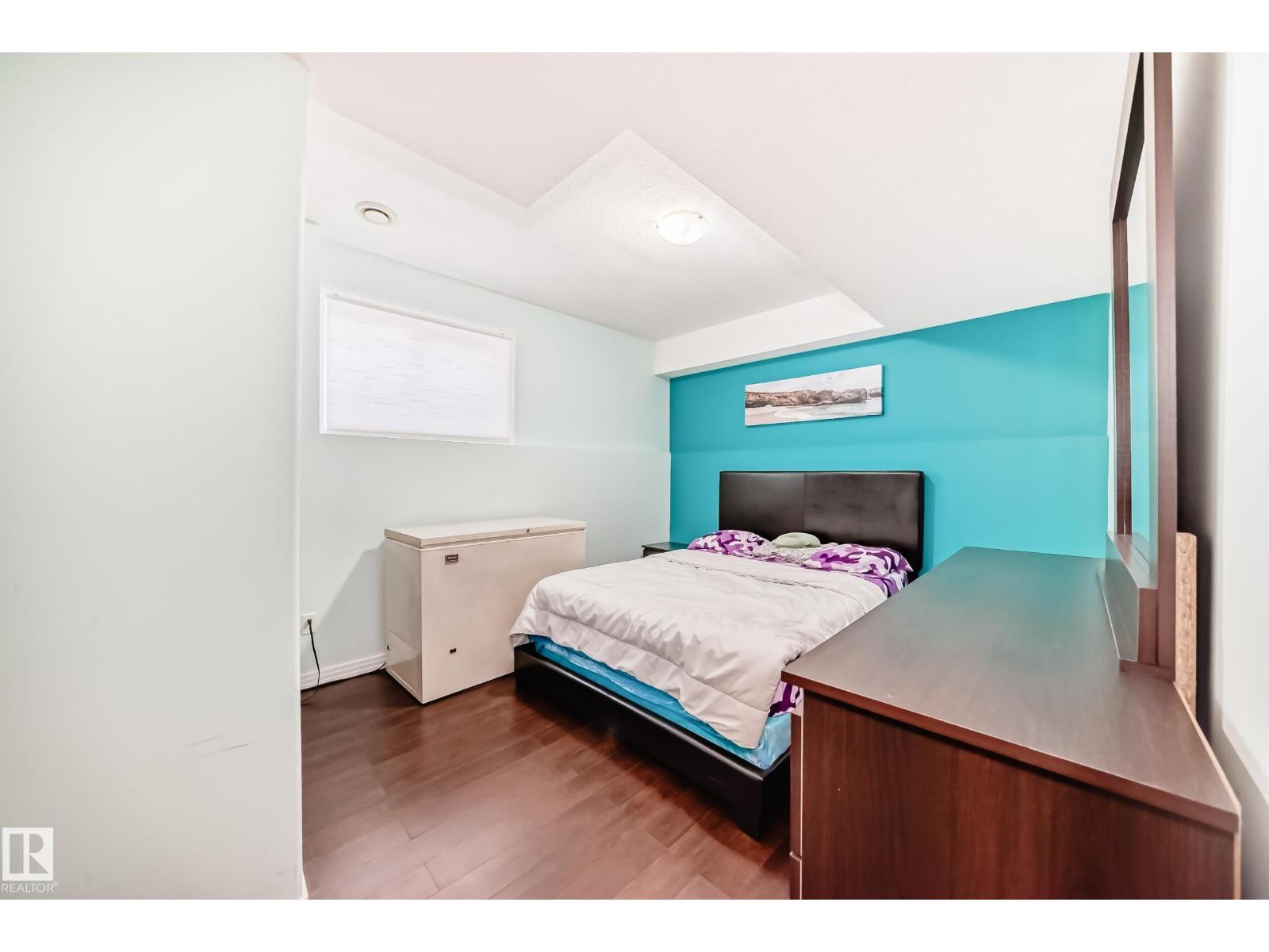 1715 69 ST SW, Edmonton